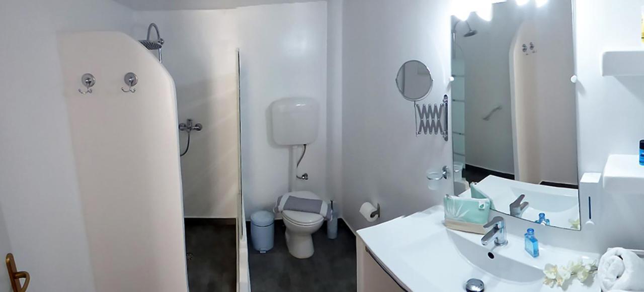 Tasoula Guest House Adamantas  Luaran gambar