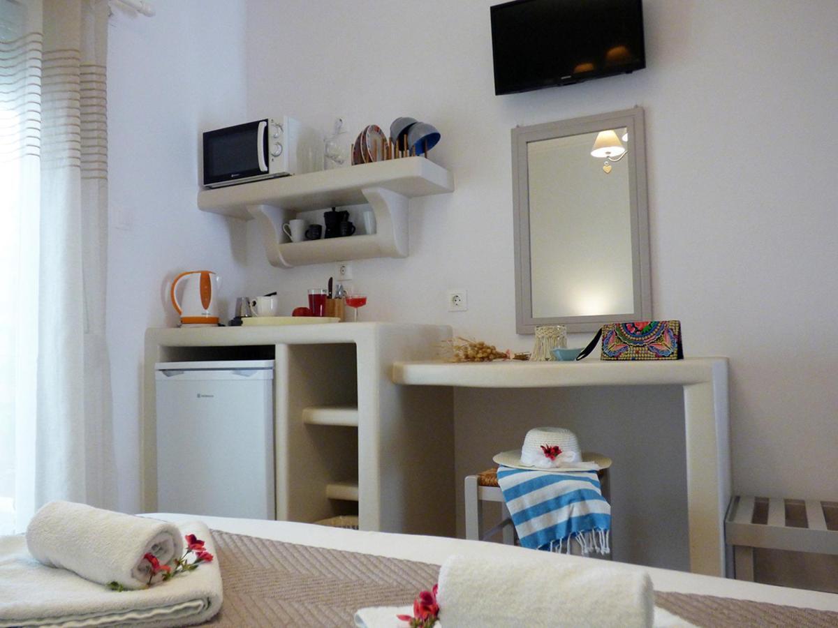 Tasoula Guest House Adamantas  Luaran gambar